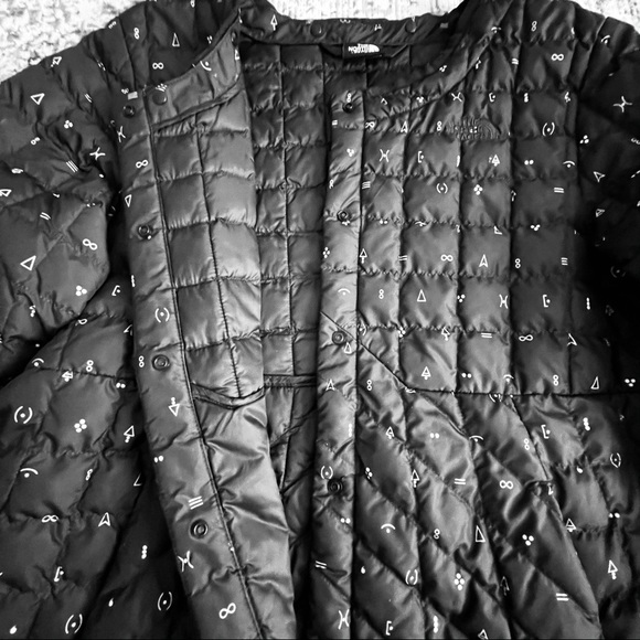 The North Face light jacket size large - Picture 5 of 9